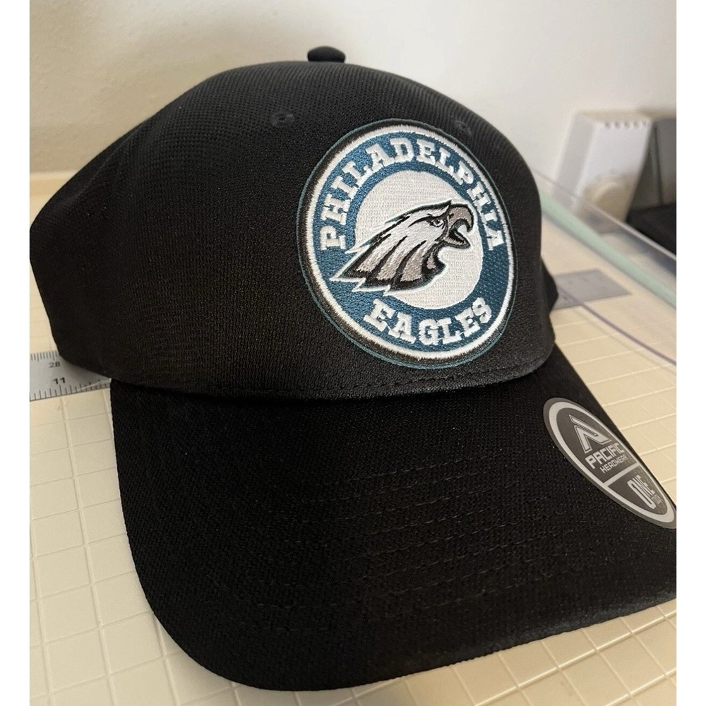 New Philadelphia Eagles  Black Flex Fit Hat Size Large. See Description
